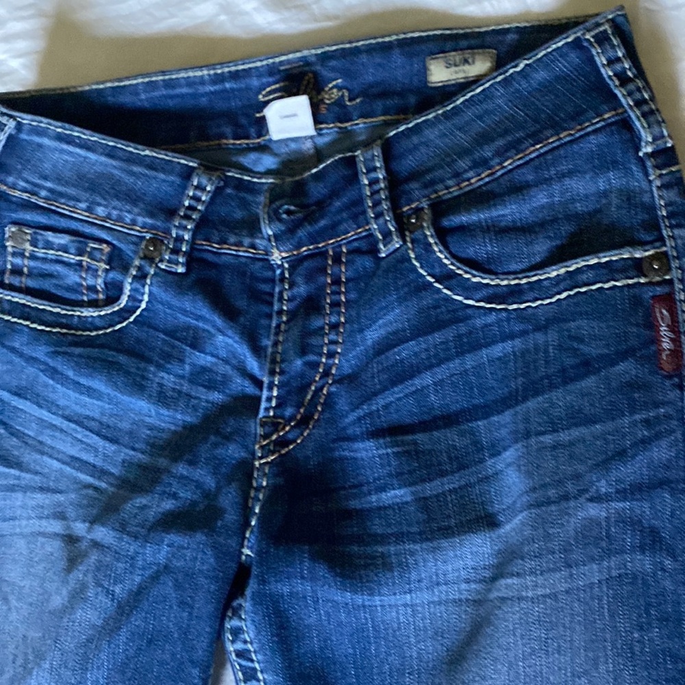 0holes dark jeans